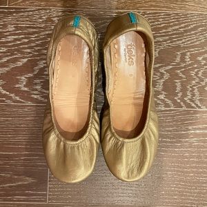 Metallic Gold Tieks, great condition! Size 9